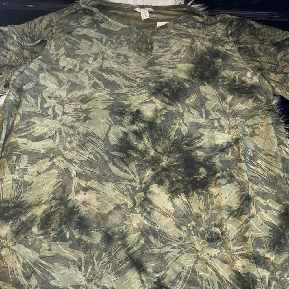 EST. 1946 Cato NWT Green Camouflage Shirt